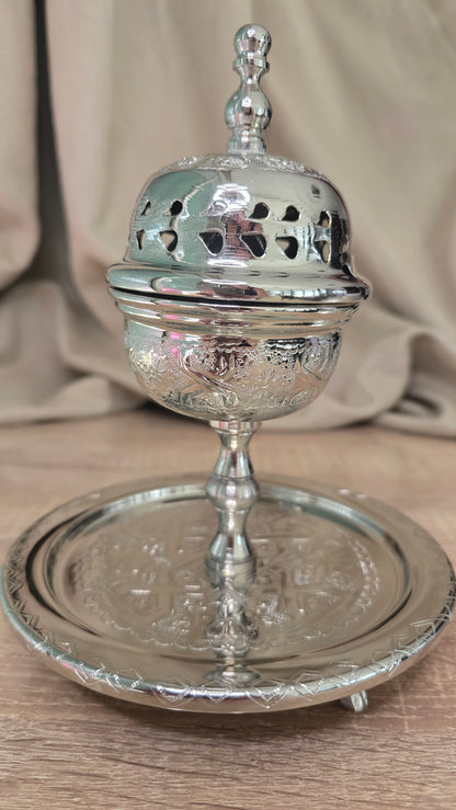 Porte encens oriental en métal argenté gravé, Lalla Fadma