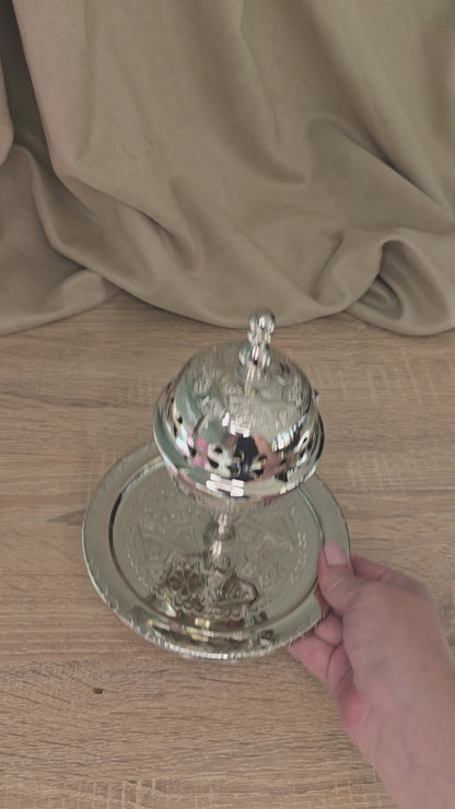 Porte encens oriental en métal argenté gravé, Lalla Fadma